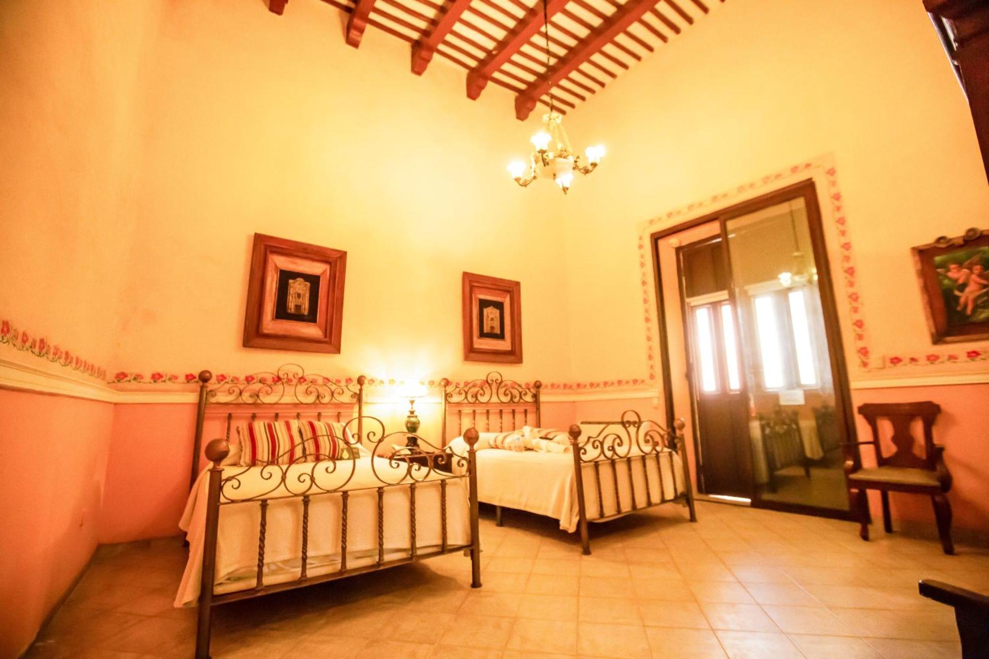 Hotel Boutique La Mision De Fray Diego (Adults Only) Mérida Exteriér fotografie