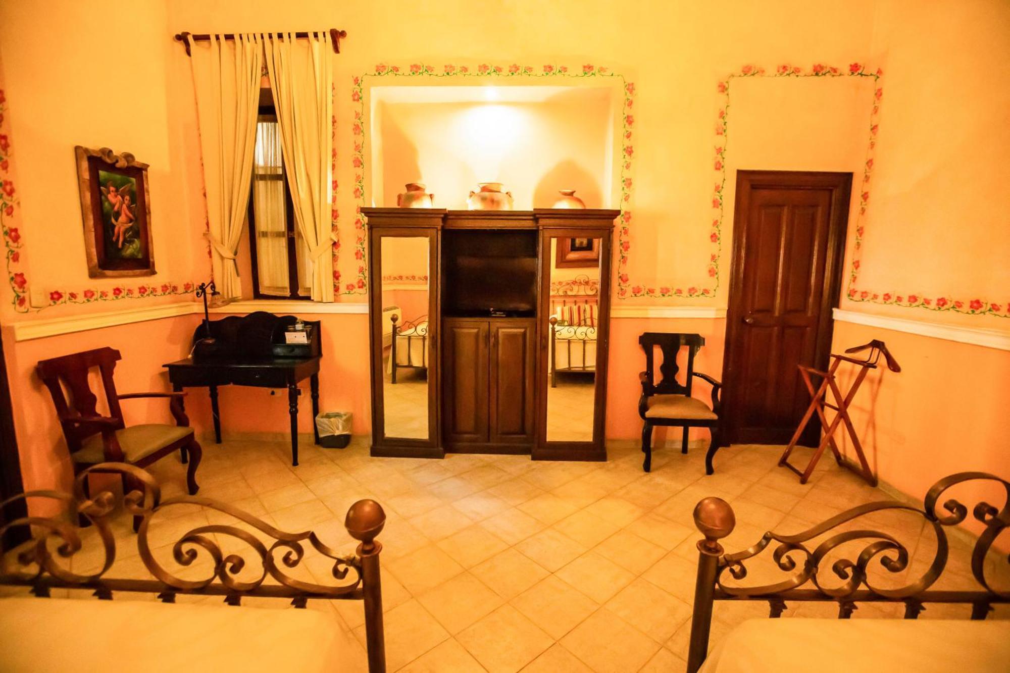 Hotel Boutique La Mision De Fray Diego (Adults Only) Mérida Exteriér fotografie