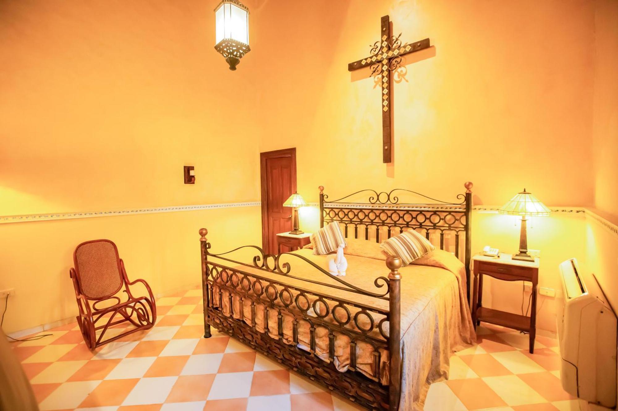 Hotel Boutique La Mision De Fray Diego (Adults Only) Mérida Exteriér fotografie